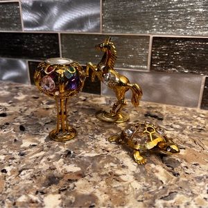 Small Gold Decorations